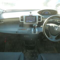 H.25(2013)年 ホンダ フリード 1.5 G エアロ ホワイト　CVT　ABS　ETC　集中ドアロック　Wエアバック　キーレス　フルセグTV　ナビ　バックカメラ　HID　純正エアロ　純正AW　左電動スライドドア　電動格納ミラー　車検8年9月　　17105の画像