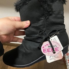 新品タグ付き　アシックス商事　ショートブーツ　ブラックの画像
