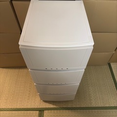 プラスチック製収納タンスの画像