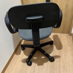 オフィスチェアの画像