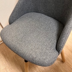 IKEA ヤンオロフ　回転チェアの画像