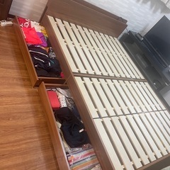 【受渡者様決定】
引き出し付　ダブルベッドフレームの画像