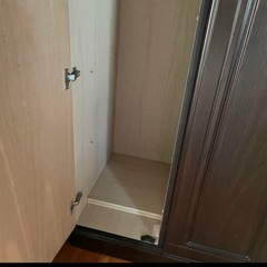 処分【美品】ダークブラウン 3扉　タンス　鏡付　レトロ　昭和　衣装の画像