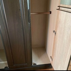 処分【美品】ダークブラウン 3扉　タンス　鏡付　レトロ　昭和　衣装の画像