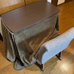 1人用デスクこたつ(椅子、布団付き)の画像
