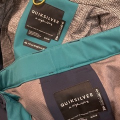【上下セット】Quiksilver スノーボードウェアの画像