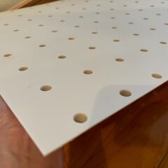 キッチン収納板　52㎝✖42㎝　仕切りポール付きの画像