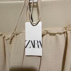 ZARA フリル　ブラウスの画像