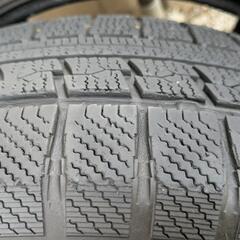 スタッドレスタイヤの画像