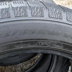 スタッドレスタイヤの画像