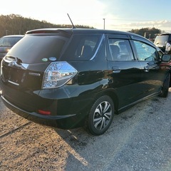 分割OK  本当の自社ローンの車屋　フィットシャトルハイブリッド　3年保証　平成23年式　走行13万キロ　車検2年付　1300ccで経済的　修復歴なし　スマートキー　ナビ　テレビ　DVD  Bluetoothの画像