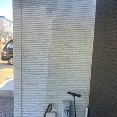 外壁洗浄しませんか？足場不要！手洗い外壁クリーニング - 稲城市
