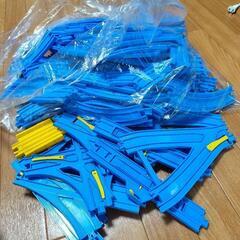 トミカ電車の画像