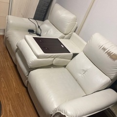 リクライニング付き3人掛けソファの画像
