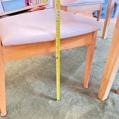 ダイニングテーブルの画像