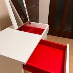 12.25で終了IKEA ドレッサーと椅子の画像