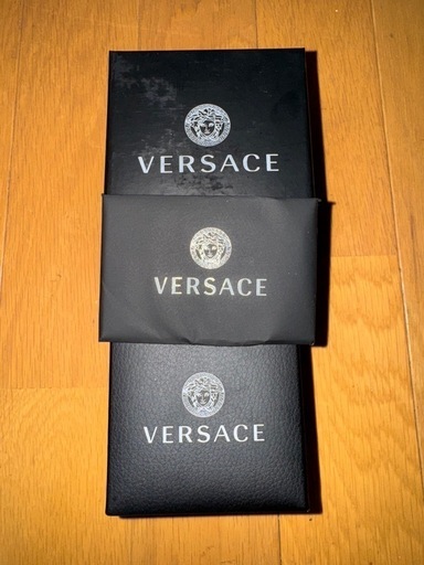 【お安くしました】VERSACE エナメル　メドゥーサ　ネックレス