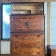 年代物の和箪笥を2,000円でお譲りします。