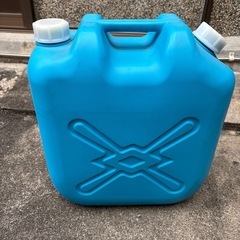 18リットル　灯油ポリタンク
