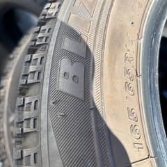 スタッドレスタイヤ165/65R14の画像