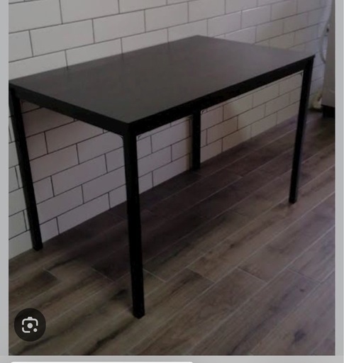 IKEAテーブル　事務所等おすすめ　5枚あります　一枚の値段です