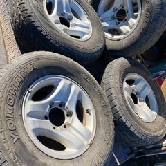車のパーツ タイヤ、ホイール