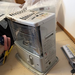 石油ストーブの画像