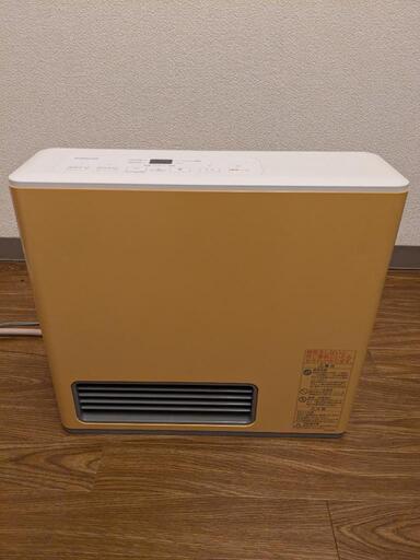 おしゃれな色のガスファンヒーター
