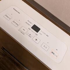 おしゃれな色のガスファンヒーターの画像