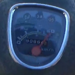 カブ50。時速60キロ出ます