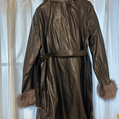 BALMAN羊革トレンチコートの画像