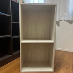 カラーボックス、本棚