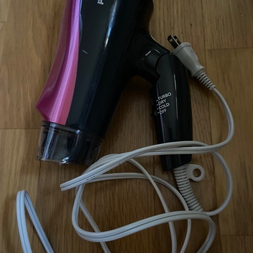 31日までの出品　パナソニック　ドライヤーピンク色19年製