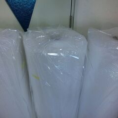 断熱材。梱包材。市価の7割引き。新品未使用品。一流メーカー品。1200ｍｍ×４５ｍ。ワンセット３本。の画像