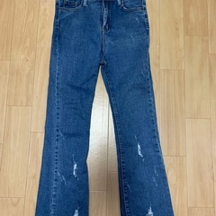 ロゼリダメージジーンズ　　サイズ M