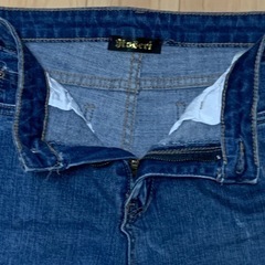 ロゼリダメージジーンズ　　サイズ Mの画像