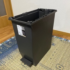 ゴミ箱箱 35L | フタ破損の画像