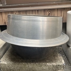 炊き出し用羽釜