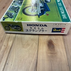 Revell HONDA CB72 "Scrambler" 1/8 ホンダの画像