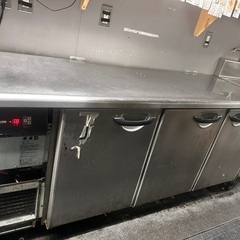 ②業務用 冷蔵コールドテーブル 冷凍庫