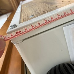 白い棚の画像
