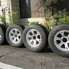 プラド１５０　スタッドレス４本セット　美品の画像