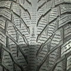 ノキアン　スタッドレス　285/40R22　ハッカペリッタR3 SUV の画像