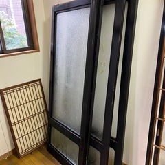 ガラス戸
