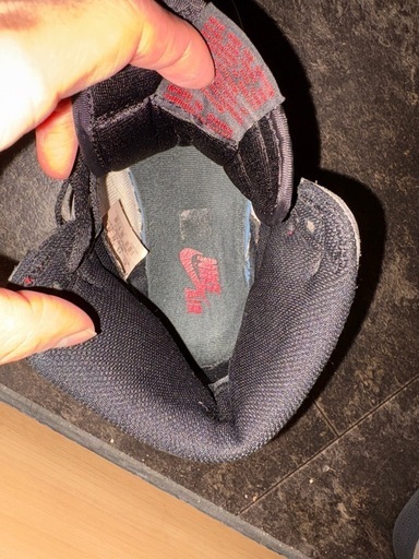 NIKE AIR JORDAN High OG Bred つま黒
