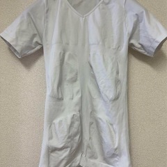 加圧　インナーシャツ　サイズM   クールタイプ　Vネック　　