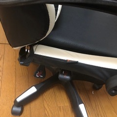 ゲーミングチェアの画像