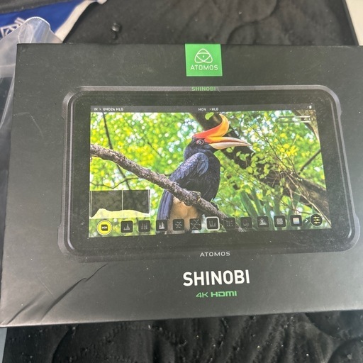 12／23迄モニターお探しの方　ATOMOS SHINOBI 4K バッテリー付きでお譲りします