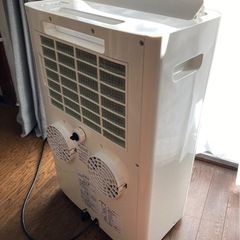 トヨトミ　スポット冷暖エアコン　TAD-22JW（19年製）の画像