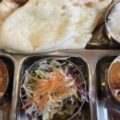 １２月２０日１３時半にネパールカレー食べに行きませんか？？